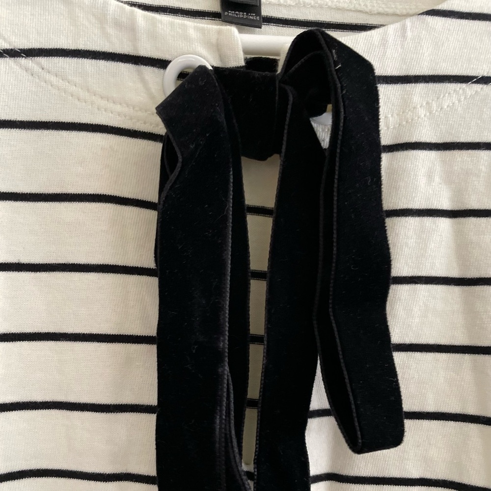J Crew Women’s Medium Velvet Tie-Front Stripe Long Sleeve Top - Picture 4 of 10